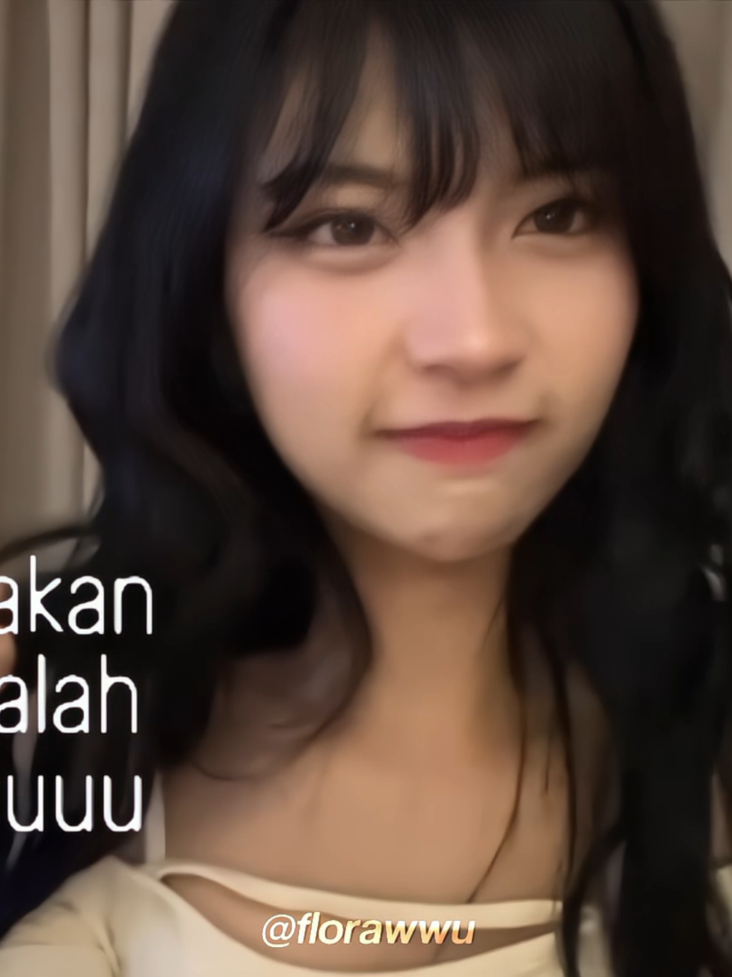 #elijkt48 ; inii diaa 🤏🏻🤏🏻 | ib : @kathrinaddict repost @hlsm @Helismiley 🍉  #adaaku  #elijkt48 #helismaputri #jkt48eli #fyp #fypシ゚ #bismilahfypシ #4upageシ #foryouu #fypp #ramein #foryou #foryoupage 