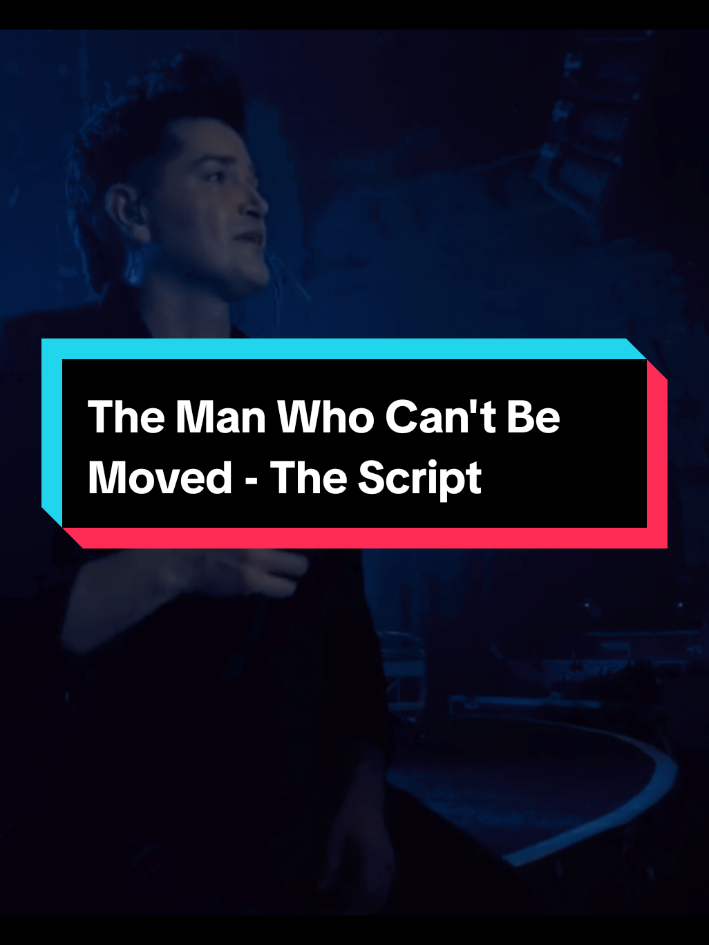 Menurut Mimin si puncak lagu Tergalau masih The Man Who Can't Be Move The Script. Lagu ini bukan tentang putus biasa. Ini tentang seseorang yang gak bisa move on, karena yang dia cari cuma satu: orang yang ninggalin dia, tapi masih dia harapin balik. Pernah gak lo nunggu seseorang yang bahkan gak tau lo masih di situ? 🎧 The Man Who Cant Be Moved - The Script #TheScript #TheManWhoCantBeMoved #LirikTerjemahan #LaguSedih #FYPIndonesia 