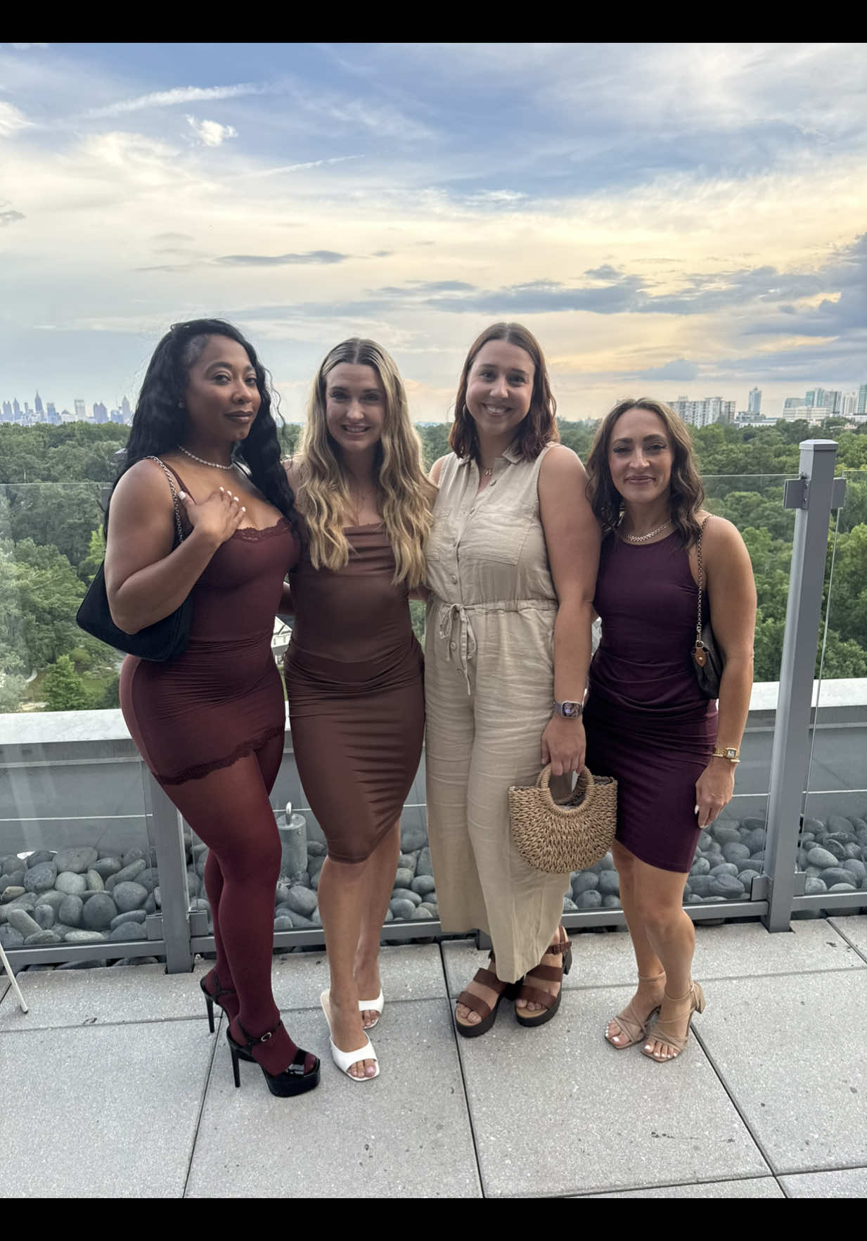 It’s the 1st of the month, time to book GNO & Spaceman Rooftop is that girl. 🤏🏼🤏🏼🤏🏼 @Anna Noble405 @Anna Finco  #gno #spacemanatlanta #rooftopbar #viral #atlantarooftops #fyp