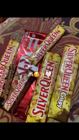 Ga nunggu hari girlfrend day pun tiap hari dibeliin coklat😜🤏🏼🫰🏻✨ #fypシ゚viral #loveyou #cintaku #xybca 