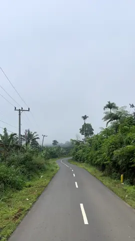 Pov: ketika lo tinggal di 1115 mdpl 🫶🏻🍃 #lampunggeh #lampungtiktok #lampungpride #tanggamus #ulubelu #mdpl #lampung #lampungviral #adem #ulubelutanggamus #tanggamus_lampung #sejuk 
