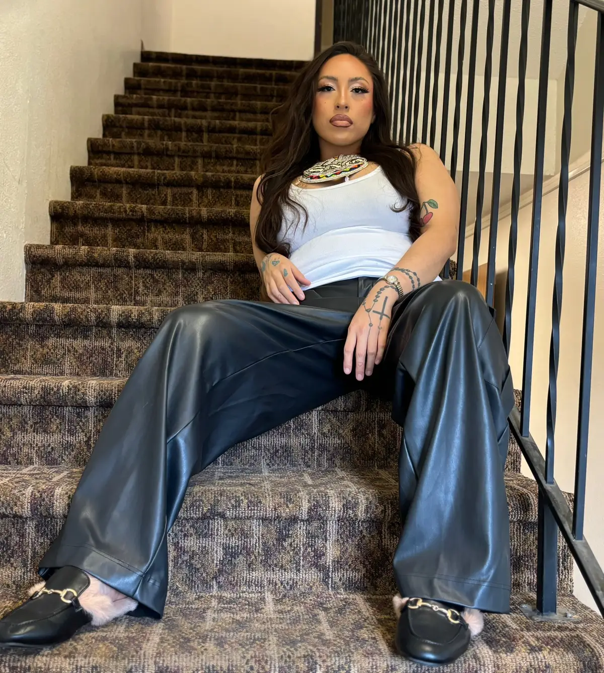 #indigenouswomen #indigenouswomenbusiness #IndigenousTikTok #artistsoftiktok #indigenouspaintings #indigenousfashion #nativefashiontiktok #nativeamerican #beenthat #womentiktok #beadworktiktok 