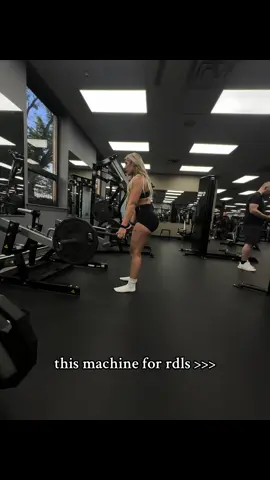 getting those glute and hammy gains #rdls #rdlform #legday #hamstrings #glutesworkout #lifting #gymtips 