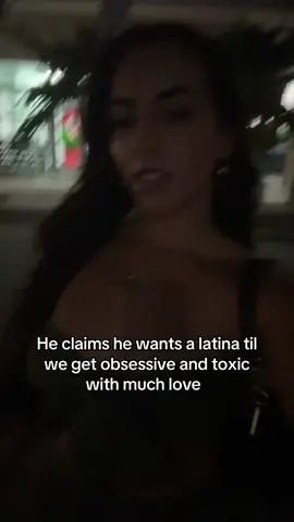 🧍🏽‍♀️ 