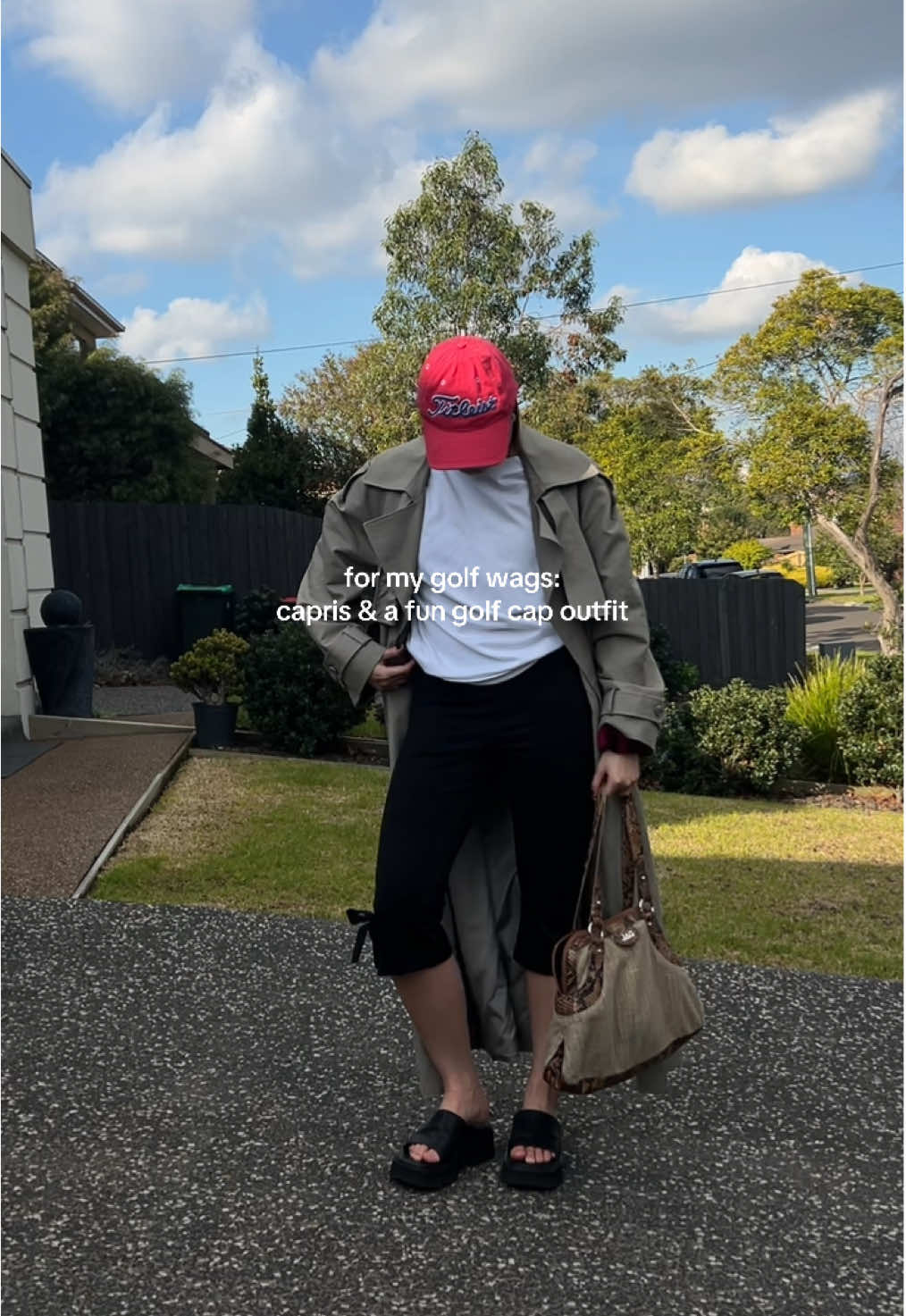 Loved layering in A/W, but honestly I can’t wait for the warmer weather 🌞 Capris from @PEPPERMAYO  Cap from @ugly.golf  #fitcheck #peppermayo #outfitoftheday #capris #outfitinspo [gifted]