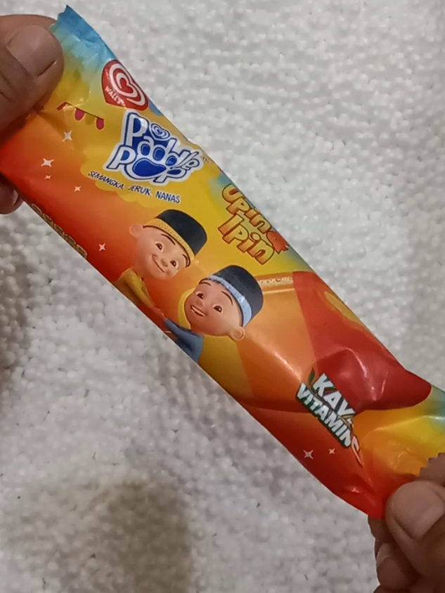 hunting ice cream paddle pop upin dan ipin in the box #huntingjajan #icecream 