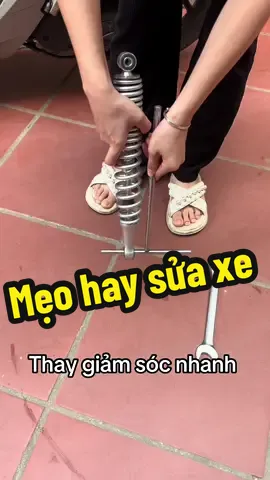 Cách thay phuộc giảm sóc sau nhanh trong nốt nhạc #meohay#suaxe#xuhuong#huongdan#viral#LearnOnTikTok#thayphuoc#giámoc#thinhhanh#tiktok 