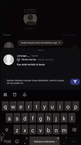 tapi, sayang sekali hanya sebatas melihat. 
