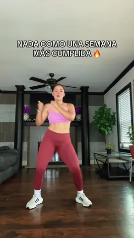 Hoy cerré la semana entrenando, aunque sinceramente no tenía ganas… Tenía un poco de dolor de cabeza, pero me tomé mi Vita Extra y me lo quitó. Me levantó el ánimo y me dio justo la energía que necesitaba 💪 Nada como cumplir conmigo misma y cerrar la semana sintiéndome bien. ¿Usted también entrenó hoy? Las leo 👇 #LegDay #NadaComoCumplir #FitnessDesdeCasa #GlutesEnProgreso #idaniafit #viral #dance #trend #fullbody 
