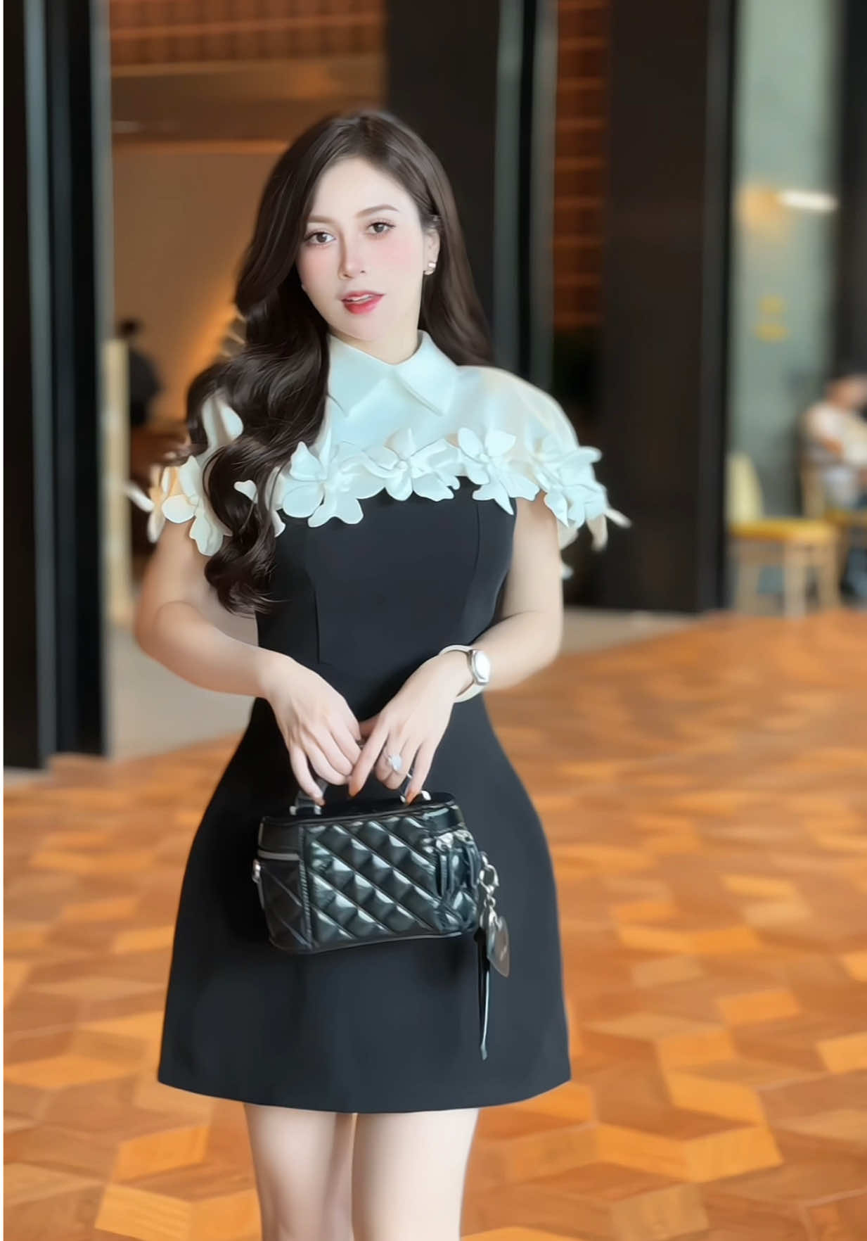 Ánh trăng năm ấy còn vương mái tóc 🥰 #xuhuong #lyna_vaythietke 