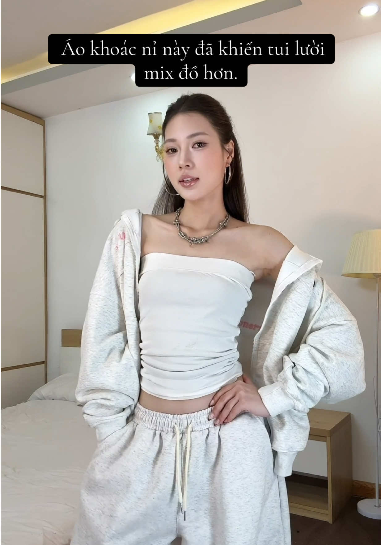Vì cần gì mix gì nhiều đâu. Mặc khiểu gì cũng đẹp mà. #aoni #aokhoac #ao #goiyphoido #viral #OOTD #xuhuongtiktok 