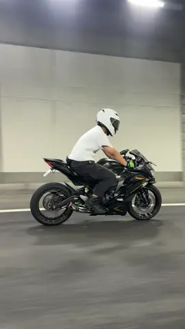 🔥がカッコよすぎる😍😍 #kawasaki #kawasakininja #ninja #Ninja #ninjazx25r #zx25r #バイク #ニンジャ #austinexhaust 