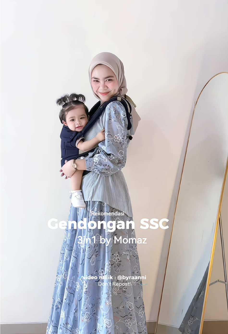 Gendongan ssc ternyaman, simple dan travel friendly🥰✨ yuu bunda-bunda samaan gendongannya🤍 @Momaz.id  #momaz #gendonganmshape #gendongan #gendonganbayidepan #gendonganhipseat #gendongandepan #gendonganbayi #gendonganinstan #gendonganssc #rekomendasigendonganbayi #cuddleme #ibudananak #gendonganak #gendonganbayidepan #newborn #gendongannyaman #fyp