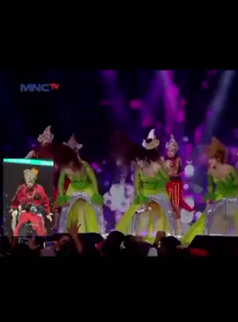 NEW UNIT❤️ mark ft.trio macan sunbaenim🫶🏻 #mark #leemark #newunit #nct127 #nctdream #KCONLA #nctkconla #foryou #triomacan #iwapeyek 