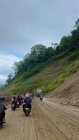 Longsor d tambah 3 kontainer tidak bisa lewat 