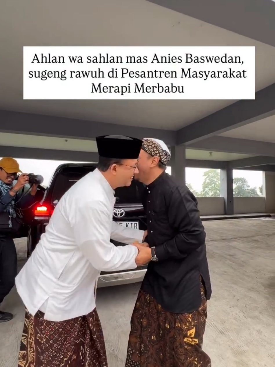 Kehadiran panjenengan kami sambut bukan hanya sebagai tamu, tapi sebagai guru yang dari tiap langkahnya kami belajar lagi tentang cinta tanah air, dengan ilmu, adab, dan pengabdian. #salimafillah 