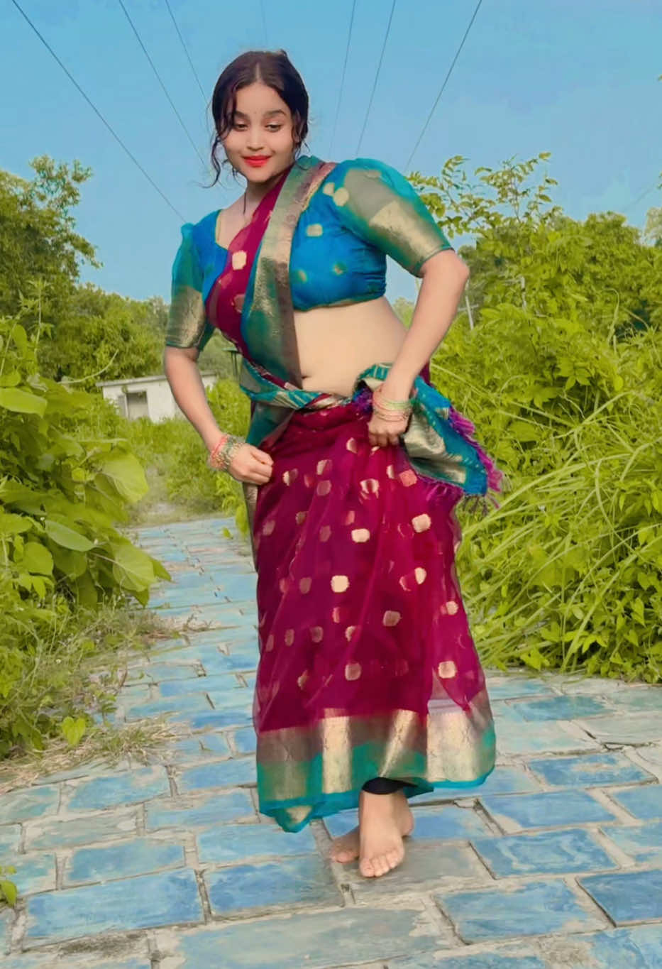#actress #divyasigdel #trending #song 🫶😊😁