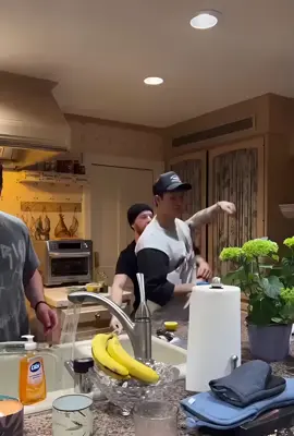 🤣🤣 family dinner night #mattrife #kyle #usa🇺🇸 #viral #usa_tiktok 