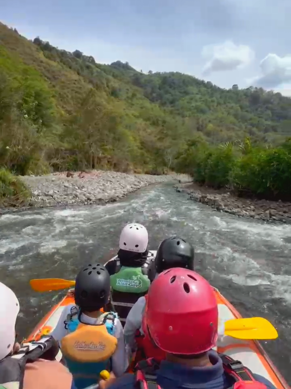 pemandangan nya gak ada obat 😍#arungjeram #arungjeramtakengon #takengon #lukupbadaktakengon 