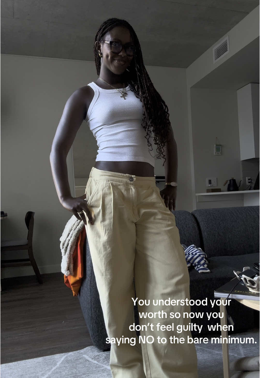 You deserve all the good things queen. #bareminimum #jeansoutfit 