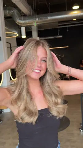 “blonder but I want to feel dimensional” #denverhair #denverhairstylist #denverfyp #coloradohairstylist 