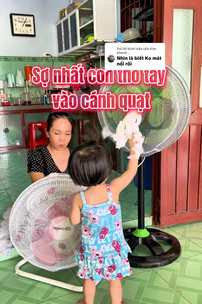 Trả lời @Kim Khánh .. nhìn là thấy ko mát nổi rồi, đó là khi mình chưa xài thôi chứ em là xài mấy năm nay, chủ yếu là bọc khi con còn nhỏ để bảo vệ con khỏi thò tay vô cánh quạt thôi nè. Khi nào con lớn thì mình tháo ra nha. Mà em thấy xài cái này đỡ bám bụi vô cánh quạt lắm. Quan trọng là cách lựa chọn của mỗi người thôi  @EmNhiLongAn  @EmNhiLongAn  @EmNhiLongAn #emnhilongan #bocquat #luoibocquat #bocquatbaovebe #luoitrumquat 