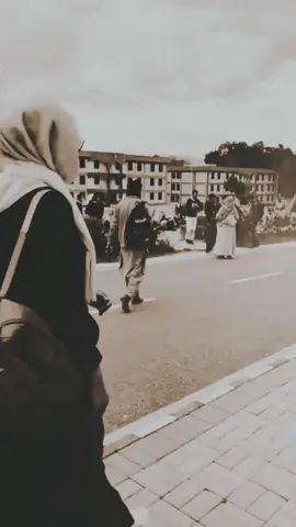 jab koi aurat yeh keh deti hai
