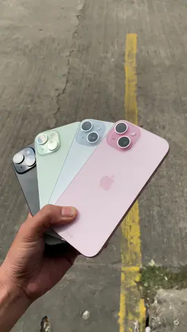 Suka warna apa nih boskuh?.. Seken like new iphone 15 128gb garansi resmi ibox full warna-warni boskuh,negoin boskuh ✅ #iphone15basic128gb