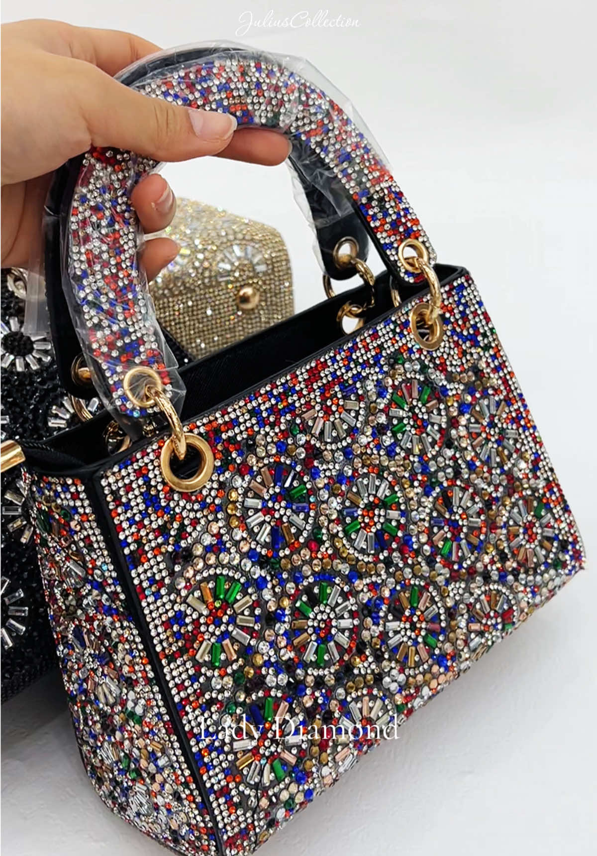 Lady diamond motif terbaru beb 😍 #taskondangan #taspestajulius #taspesta #premiumquality #weddingfashion 