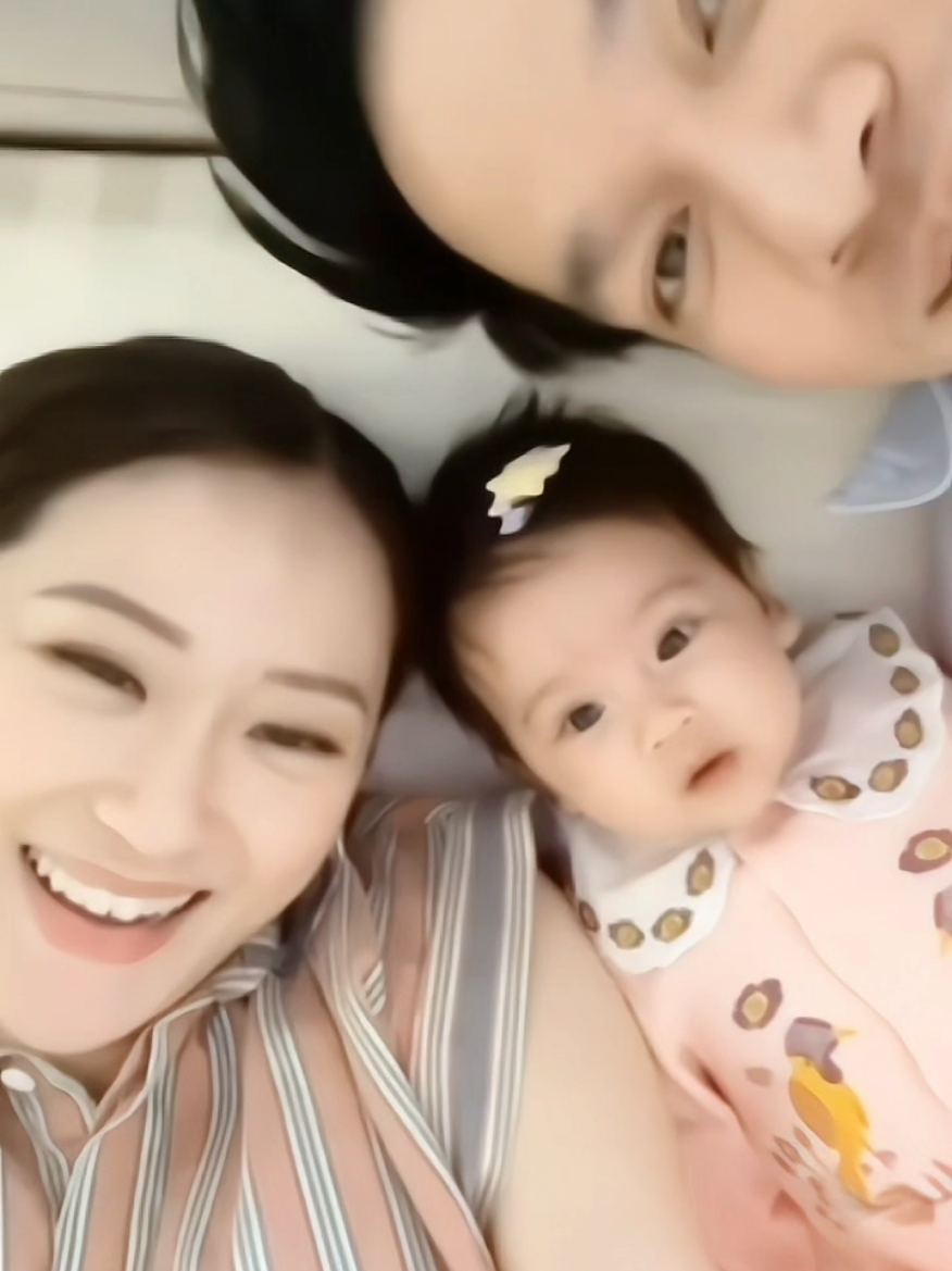 Gia đình nhỏ hạnh phúc to của thủ tướng😘 Luôn ủng hộ bà@ingshin21 