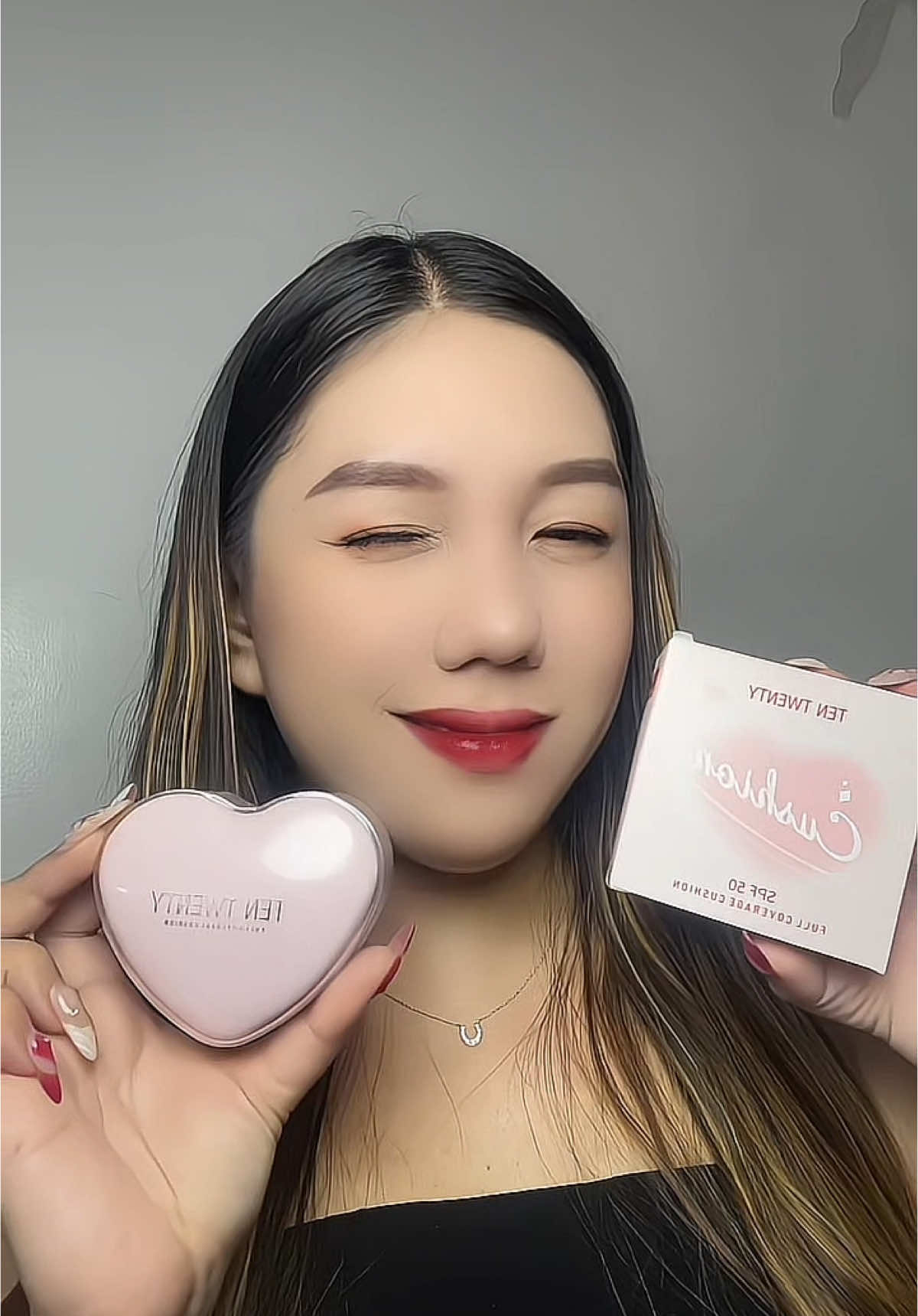 Napakaganda ng coverage ng cushion nato😍 Super lab iittt!!🥰 magcheckout na hanggat may stocks 😉❤️ #faceglowbeautyshop #faceglowbeauty #faceglow #tentwenty #cushion #coverage #fullcoverage #full #flawless #natural #cod #freeshipping 