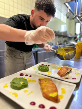 When cooking becomes Art 👨‍🍳🔪🎨#italianfood #kochliebe #küche #restaurante #restaurantlife #gastrodeutschland #FoodLover #chef #cheflife #fyp #fypage #foryou #chefkoch #mittagessen #germany 