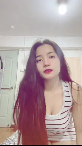 #foryoupage😍 #မြင်ပါများပီးချစ်ကျွမ်းဝင်အောင်လို့🤒🖤 