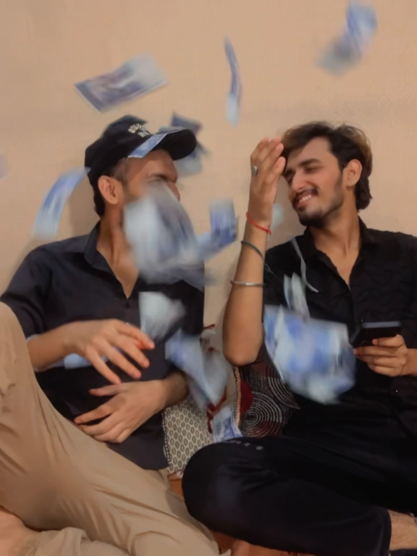 Dunia Pesy di 💔 @مُخلص بندہ🌚 @Ghazi✨ 