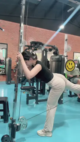 อะแฮ่ม #ปั้นก้น #ปั้นหุ่น #GymLife #ออกกําลังกาย 
