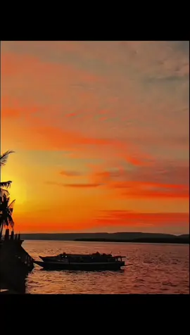 belum siap melepas ko pu tangan, tapi takdir berka lain;) #tiktokimpact #fyp #foryou #fypage #butonpride🏝 #timurpride🔥 #lagutimur #sunsetvibes #sunset 