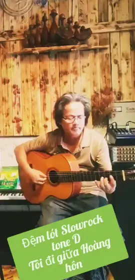 Đệm lót Slowrock tone D Tôi đi giữa Hoàng hôn #guitardemhat #guitar #hocguitar  #huongdanguitar 