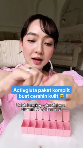 @astariririaja Waaa kak Riri minum Activgluta Tomo Kenko juga loh 😍 Katanya update vitamin yang lagi rutin di minum 🙌🏻 Activgluta emang paket komplit banget buat cerahin kulit karena udah ada kandungan glutathione, vitamin C, dan vitamin E yang bagus banget buat jaga kesehatan kulit 💖 Kalo kamu hobi panas-panasan mending minum ini aja buat kurangin kulit belangmu 😌 Cuss samaan vitaminnya kaya kak Riri jugaaa ✨ #tomokenko #vitamintomokenko #activgluta #activglutatomokenko #mencerahkan #glowingskin #kulitbelang #astariri 