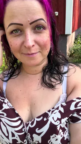 Hillamarkkinoilla tuli käytyä. Mukaan lähti ihana uus laukku 🥰 Oli lämmin huh huh 😄 Mekko oli hyvä valinta 🥰