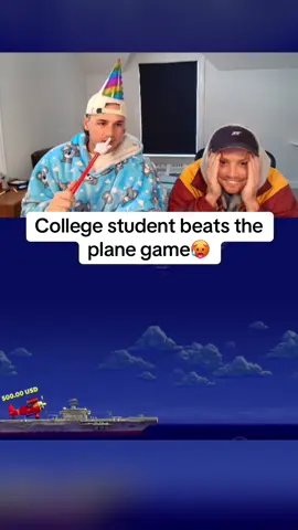 College student beats the plane game🥵 #plane #aviamaster #kickstreaming 