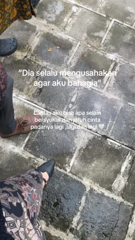 bucin dikit 🤏🏻#masyaallahtabarakkallah #surakarta #pracimantoro24jam #solo24jam🌻 #pracimantuin #karanganyar24jam #couple 