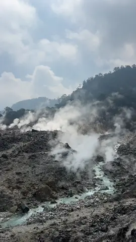 Kawahratu+cuaca cerah🔥 #kawahratu #sungaibiru #kawahratugunungsalak #kawahratuviacidahu #efyepe #pesonaindonesia 