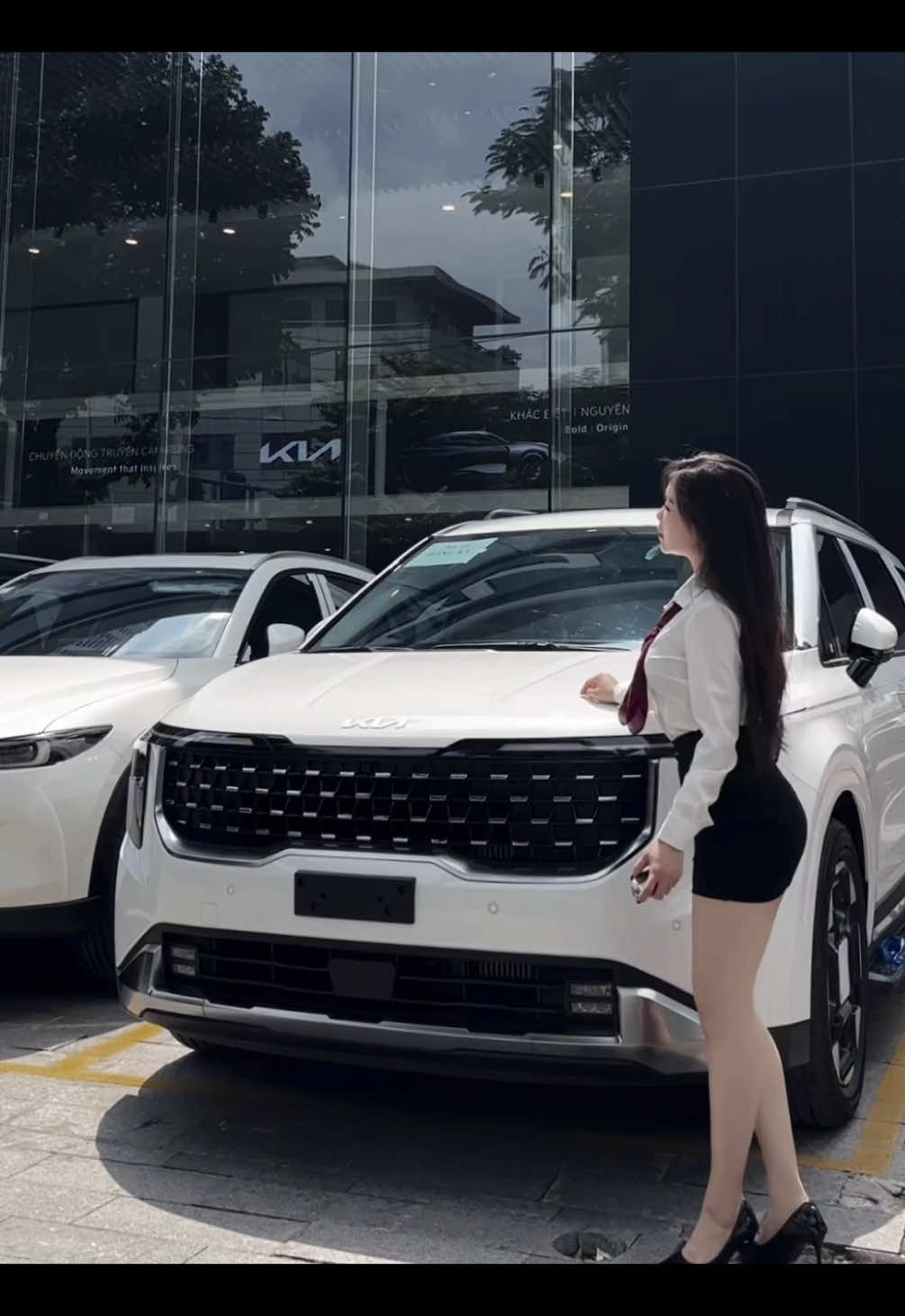 muốn bóc seal KIA Carnival giá tốt thì i bê em 🥰 #emthukiamazda #kia #kiacarnival2025 #kiamazdalangha 