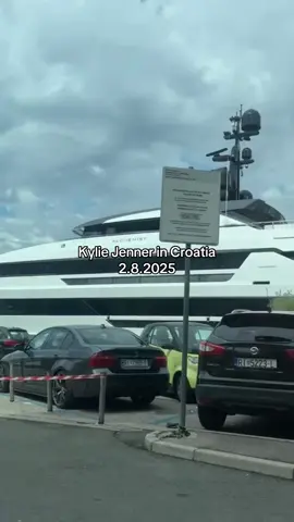 KYLIE JENNER CROATIA RIJEKA???#kyliejenner #yacht #kyliejenneryacht #croatia #august #celebrity #celebrityyacht #rich #big #blowup #kardashiansjenner #fyp #goviralgo #goviral #gokyliego 