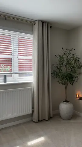 I found the PERFECT curtains that pair with Dulux Egyptian cotton @Dunelm #curtains #egyptiancotton #egyptiancottondulux #dunelm 