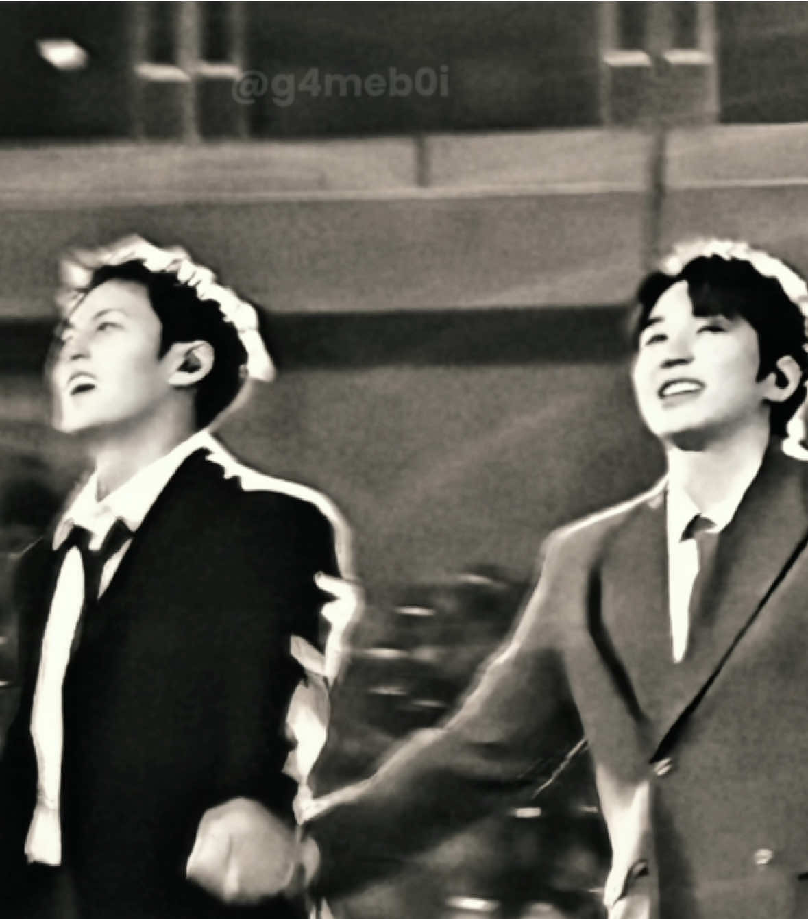 pov: setelah loop yang tak berhenti, waktu memilih menghukum wonwoo, membuatnya tak dapat kembali melakukan looping dan masa lalu mingyu pun kian berubah hingga suatu hari mereka kembali bertemu namun sebagai orang yang belum mengenal. dan tatkala mereka bersalaman, memori lama yang hendak dikuburkan oleh waktu kini dikalahkan oleh cinta yang pada akhirnya memori itu kembali. mereka berdua memulai lagi, dari awal.  #wonwoo #minwon #mingyu 