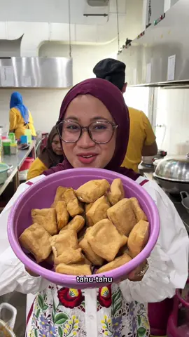 Tahu bolo tahu.. Tahu isi Tetelan lombok ijo Bolosego bisa di order di Resto Bolosego semua cabang yaaa.. #bolosego 