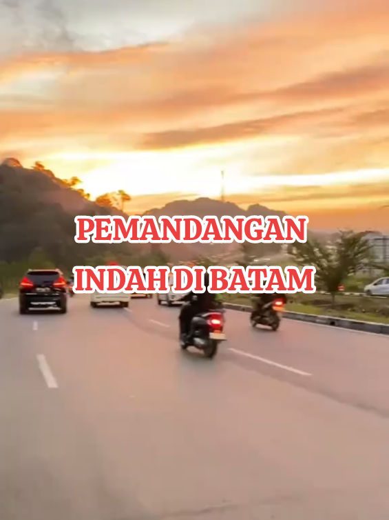 Suasana Batam waktu sore hari 😍😍😍😍 #batamhits #batamhits #viewbatam #fyp #transmerdekatourtravel #theairporttravelagency #travelagency 
