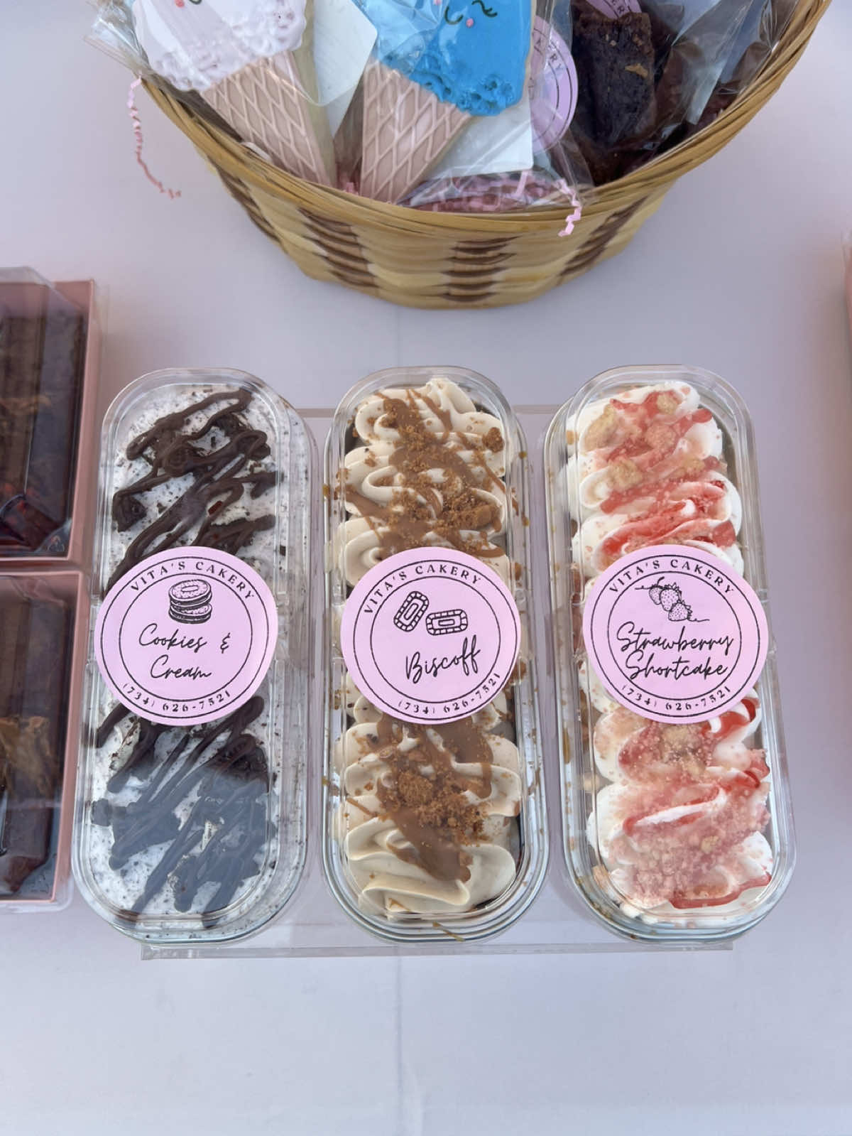 Come visit us today @ShelbyFarmersMarket from 9am-2pm!🩷🩷 #homebaker #cakebossofmacomb #farmersmarket #cookies 