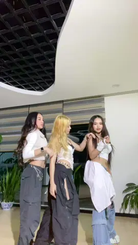 Hot gyals @𝗻𝗮𝘁𝗮˚୨୧⋆｡˚ ⋆ @sweetgirl_bella (DC: MEE)